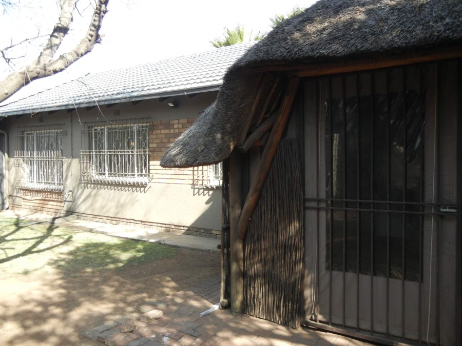 To Let 3 Bedroom Property for Rent in Brackenhurst Gauteng