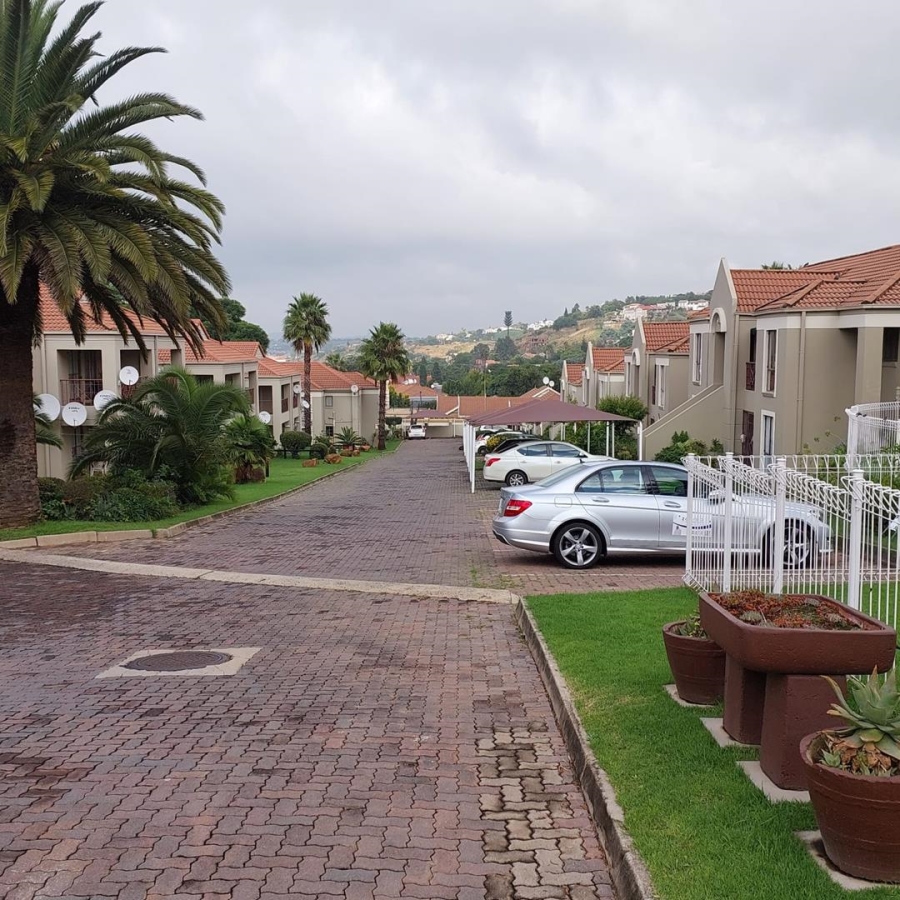 2 Bedroom Property for Sale in Oakdene Gauteng