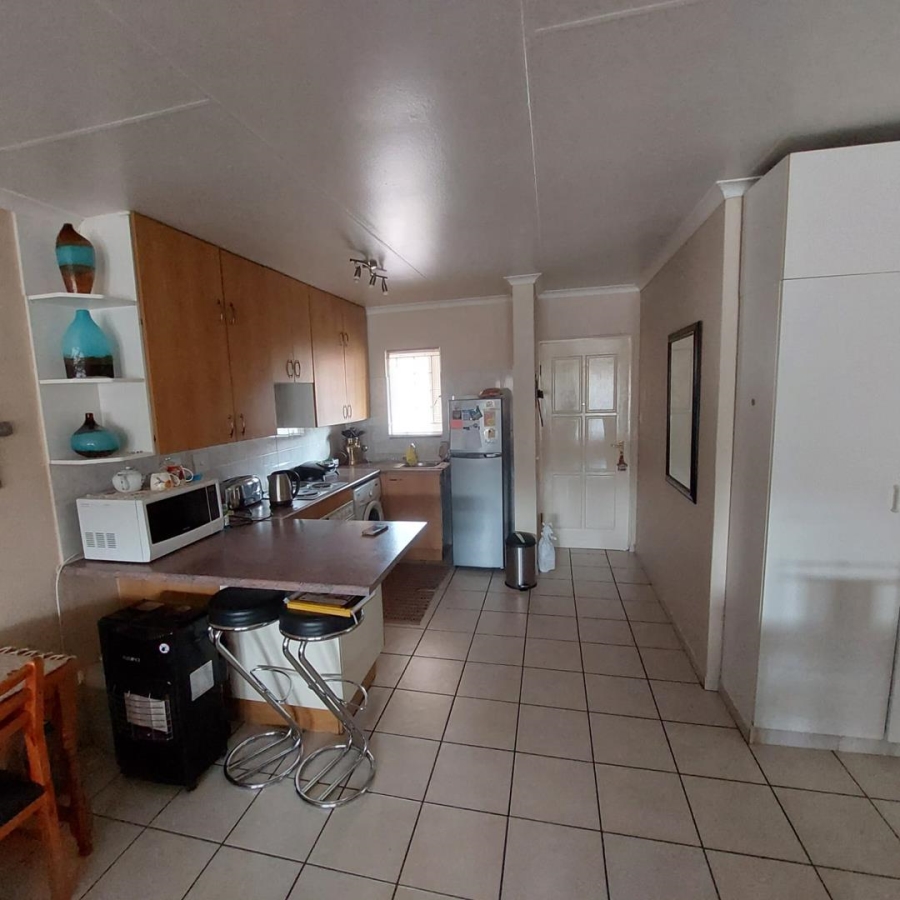 2 Bedroom Property for Sale in Oakdene Gauteng