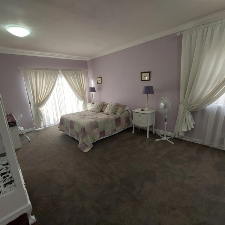 4 Bedroom Property for Sale in New Market Gauteng