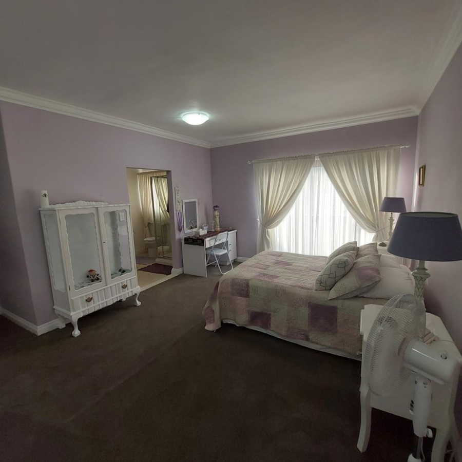 4 Bedroom Property for Sale in New Market Gauteng