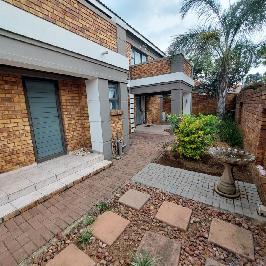 4 Bedroom Property for Sale in New Market Gauteng