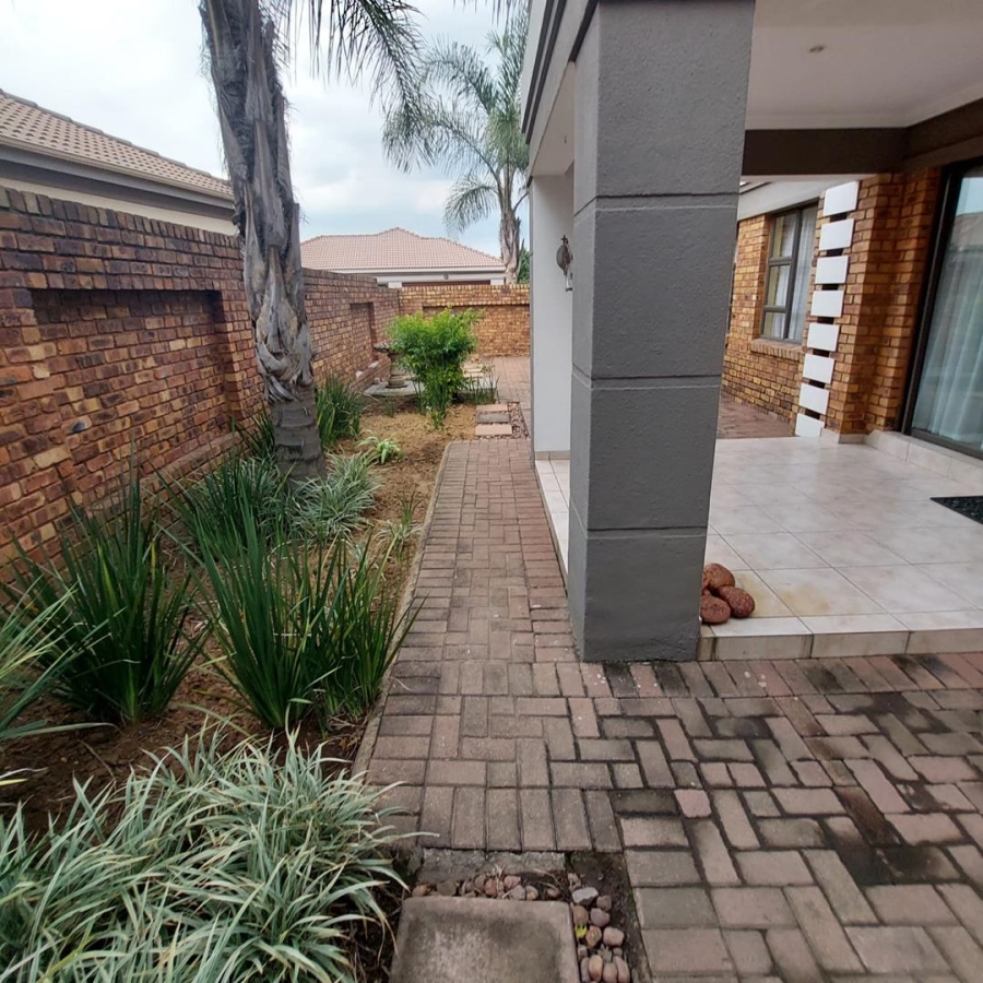 4 Bedroom Property for Sale in New Market Gauteng