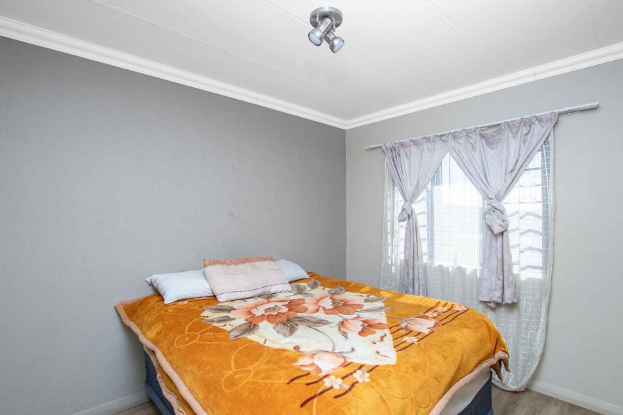2 Bedroom Property for Sale in Roodeplaat Gauteng