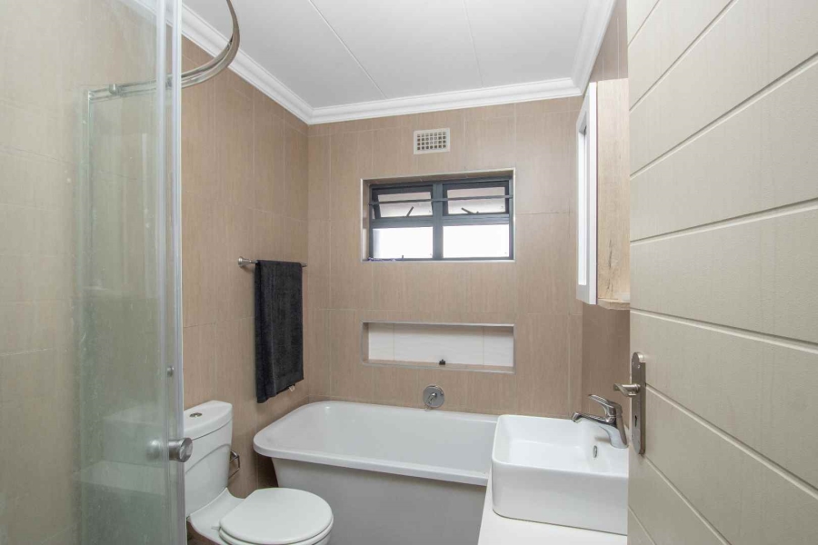 2 Bedroom Property for Sale in Roodeplaat Gauteng