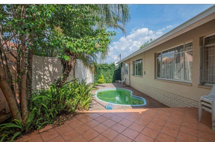 To Let 11 Bedroom Property for Rent in Lynnwood Gauteng