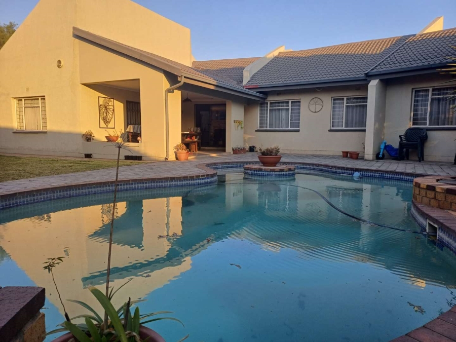 5 Bedroom Property for Sale in Brackenhurst Gauteng