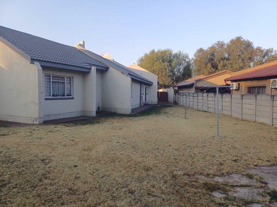 5 Bedroom Property for Sale in Brackenhurst Gauteng