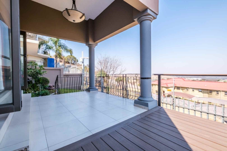 3 Bedroom Property for Sale in Bassonia Rock Gauteng