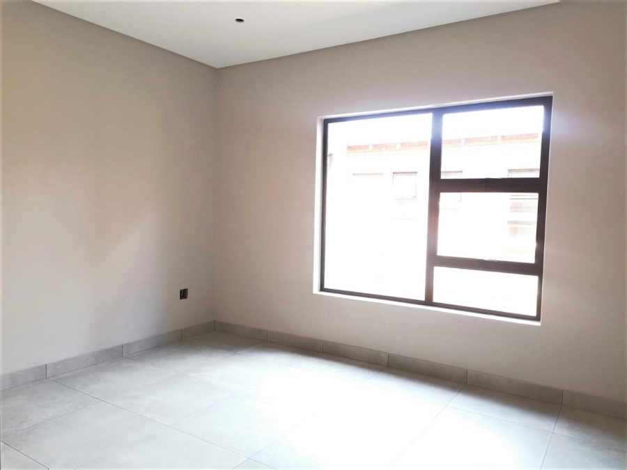 4 Bedroom Property for Sale in Brackenhurst Gauteng