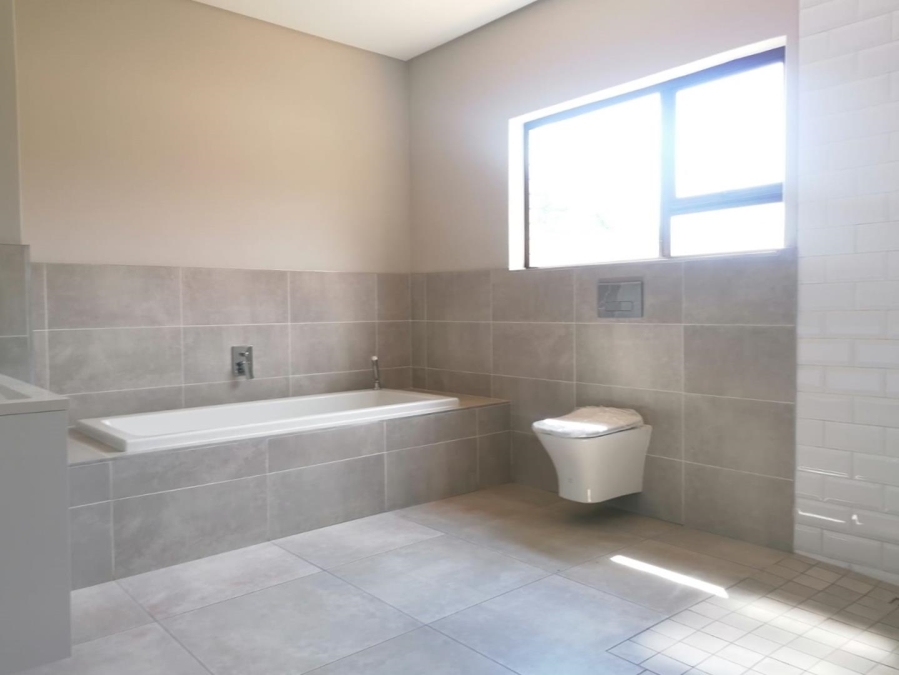 4 Bedroom Property for Sale in Brackenhurst Gauteng