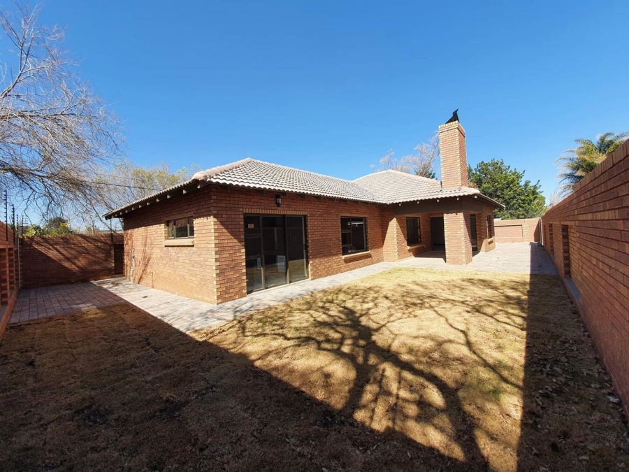 4 Bedroom Property for Sale in Brackenhurst Gauteng
