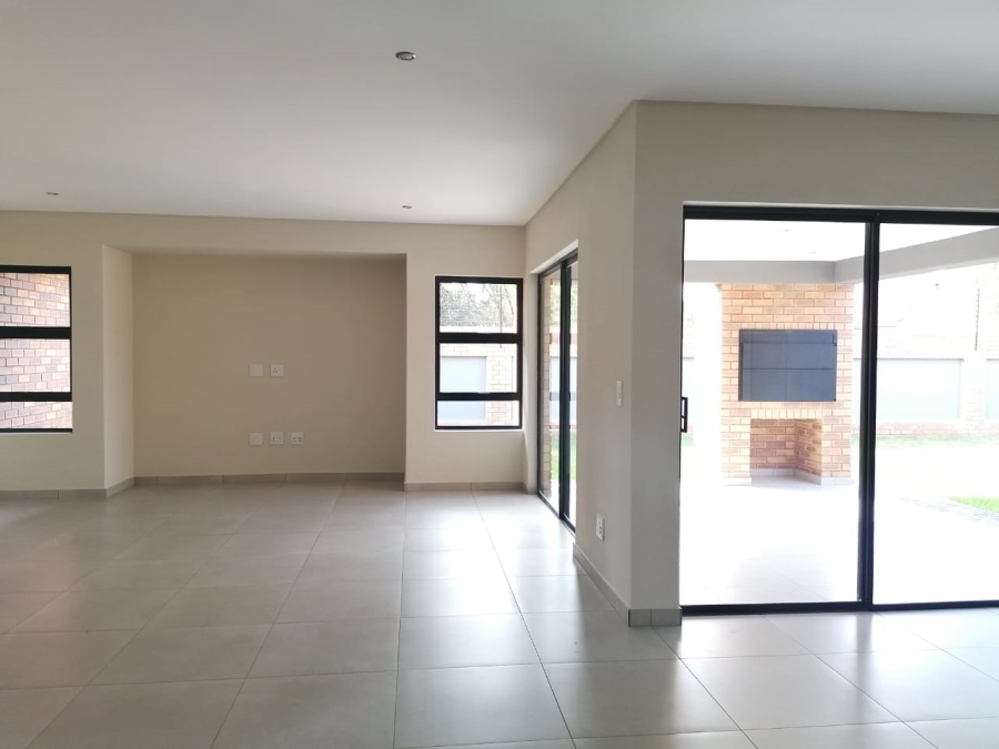 3 Bedroom Property for Sale in Brackenhurst Gauteng