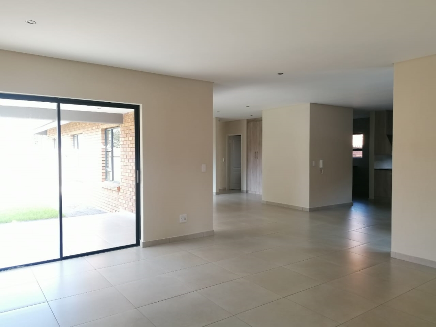 3 Bedroom Property for Sale in Brackenhurst Gauteng