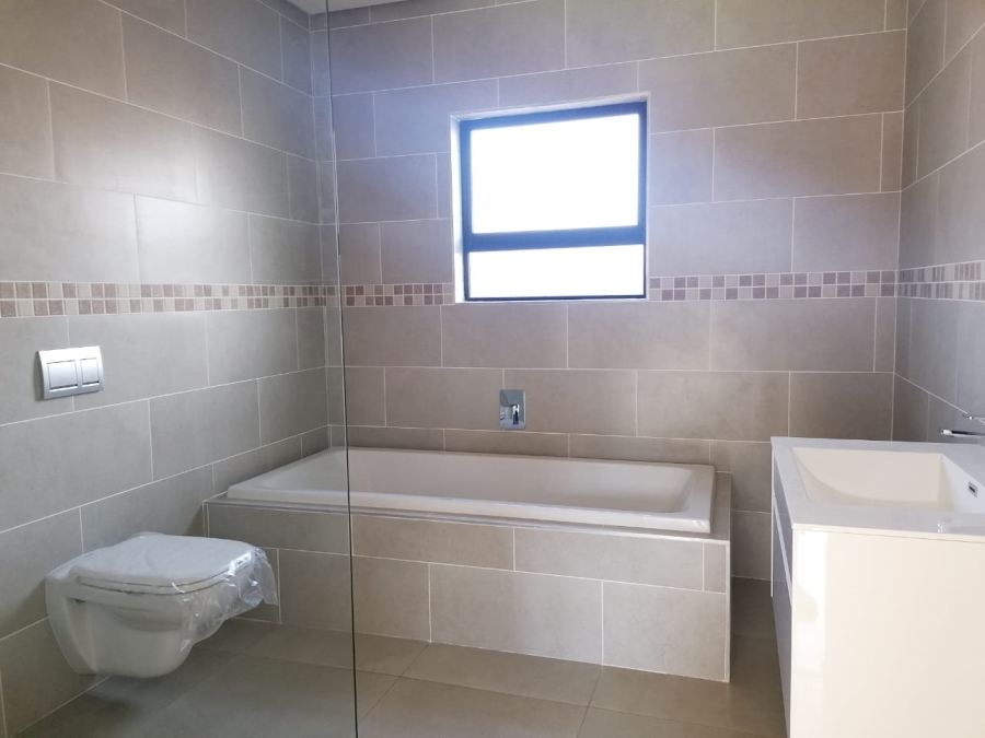 3 Bedroom Property for Sale in Brackenhurst Gauteng
