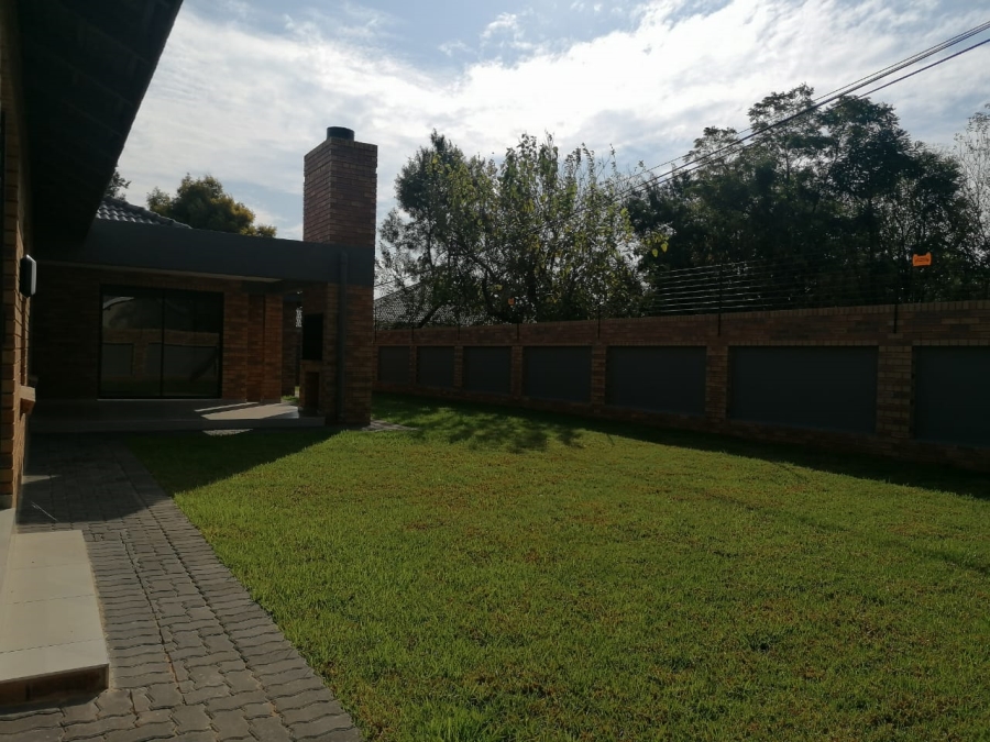 3 Bedroom Property for Sale in Brackenhurst Gauteng