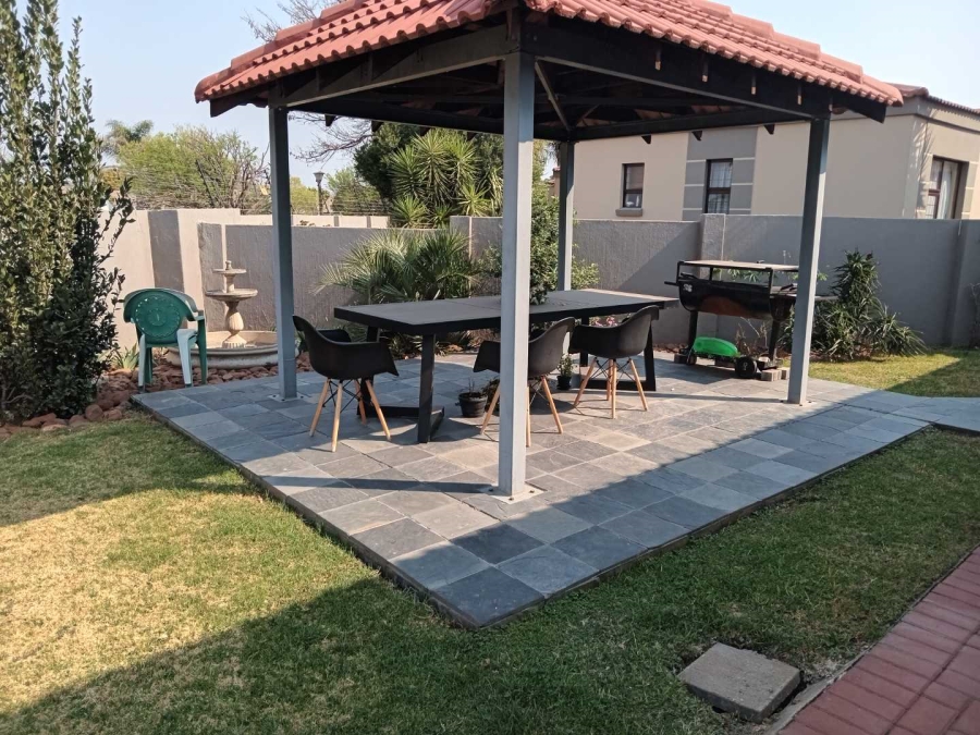 3 Bedroom Property for Sale in Meyersdal Gauteng