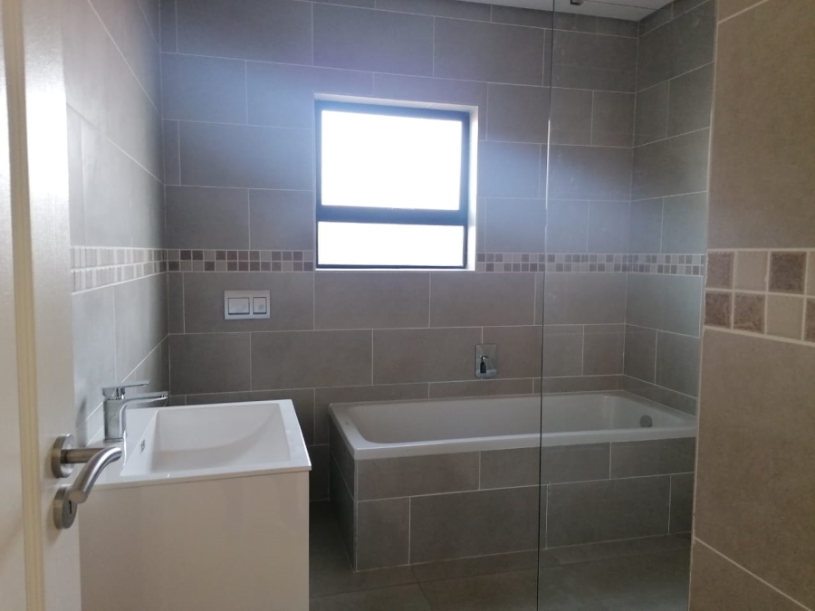 3 Bedroom Property for Sale in Brackenhurst Gauteng