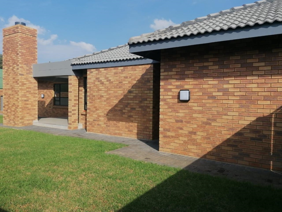 3 Bedroom Property for Sale in Brackenhurst Gauteng