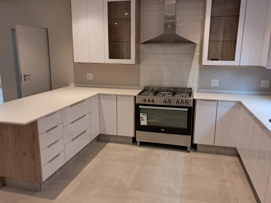 4 Bedroom Property for Sale in Brackenhurst Gauteng