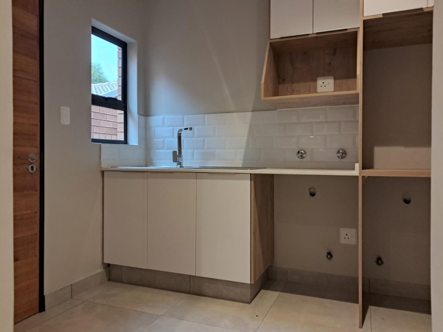 4 Bedroom Property for Sale in Brackenhurst Gauteng