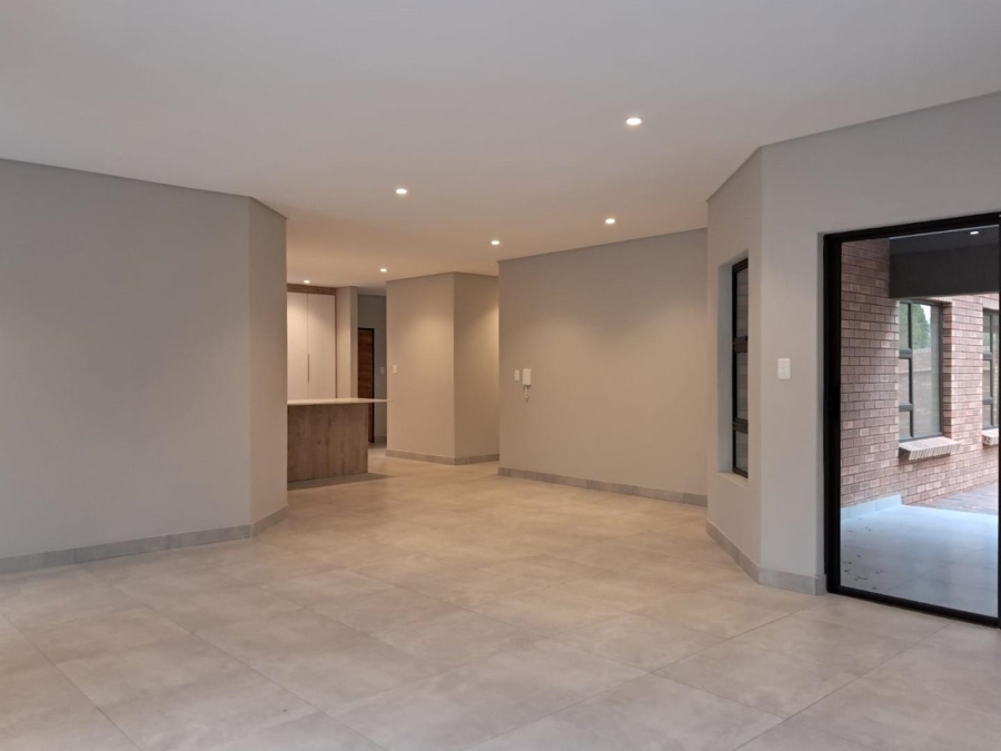 4 Bedroom Property for Sale in Brackenhurst Gauteng