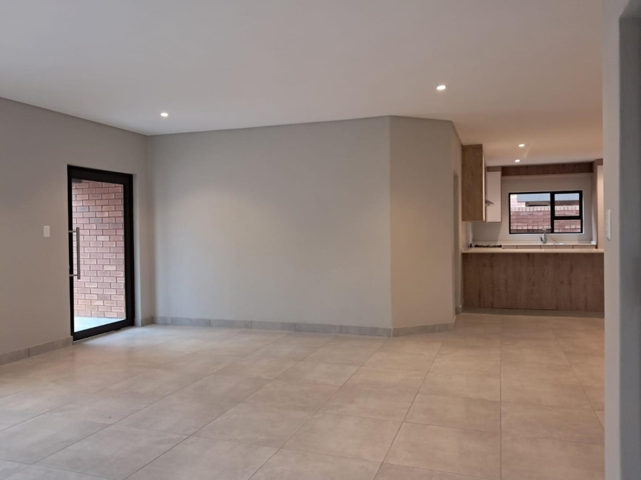4 Bedroom Property for Sale in Brackenhurst Gauteng