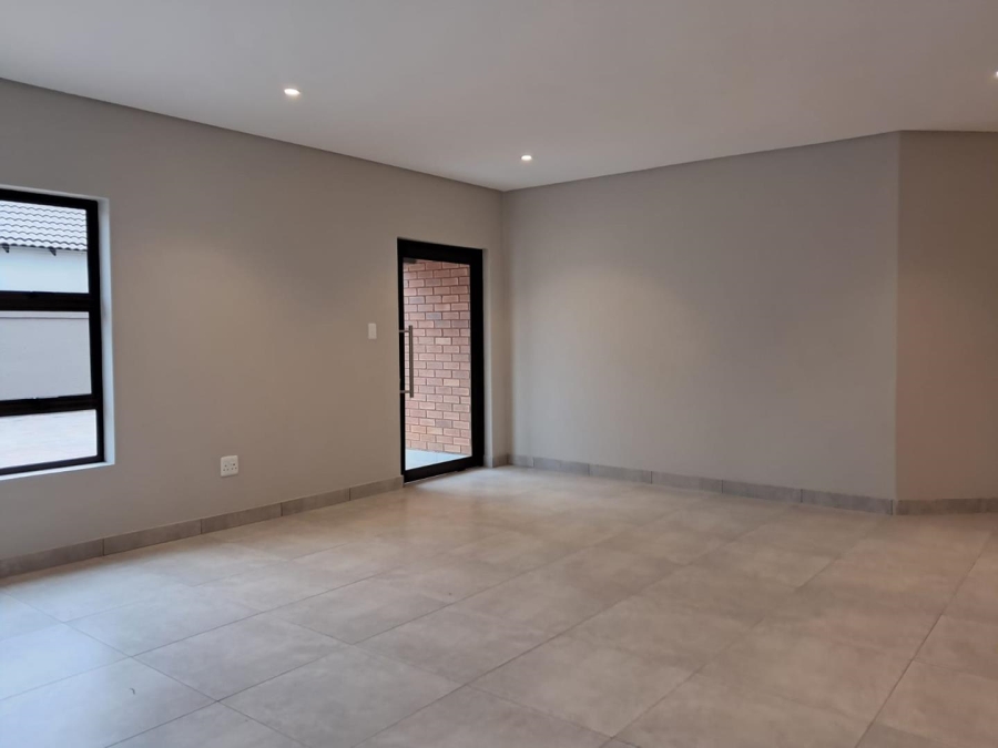 4 Bedroom Property for Sale in Brackenhurst Gauteng