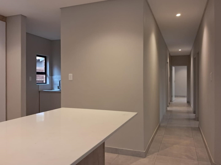 4 Bedroom Property for Sale in Brackenhurst Gauteng