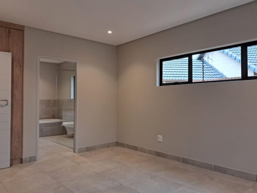 4 Bedroom Property for Sale in Brackenhurst Gauteng