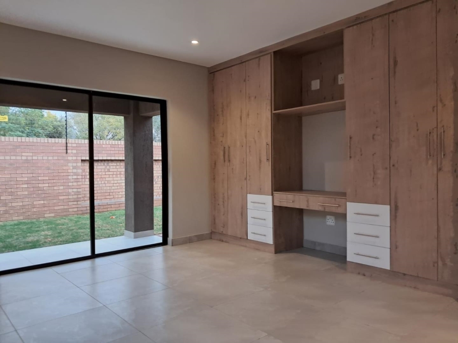 4 Bedroom Property for Sale in Brackenhurst Gauteng