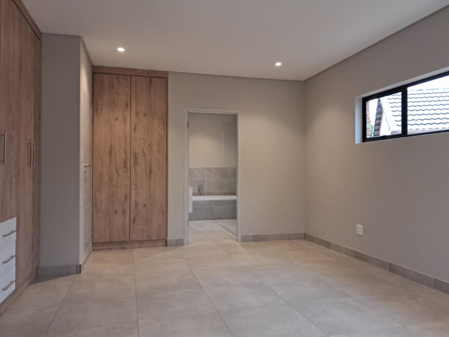 4 Bedroom Property for Sale in Brackenhurst Gauteng