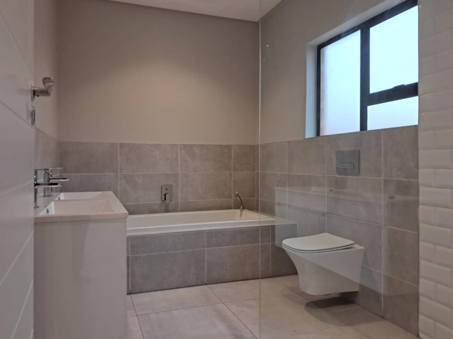 4 Bedroom Property for Sale in Brackenhurst Gauteng