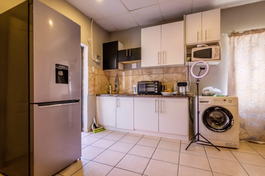 11 Bedroom Property for Sale in Rosettenville Gauteng