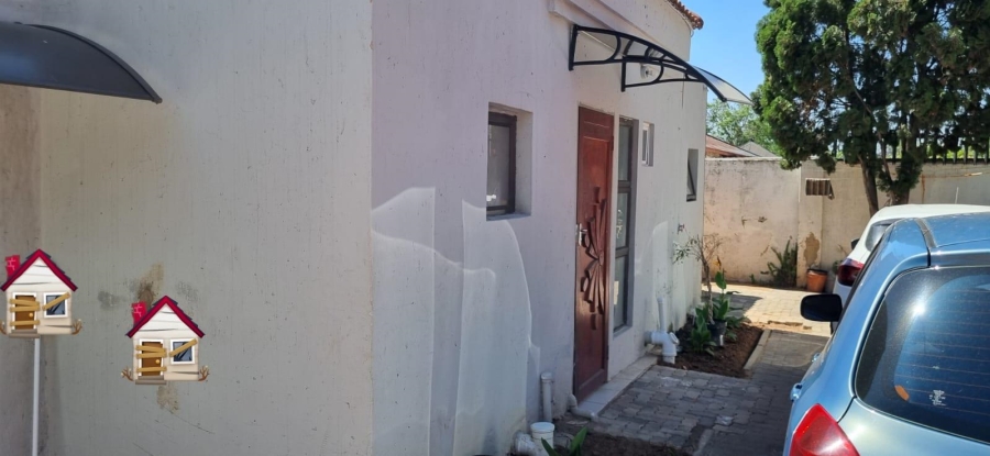 11 Bedroom Property for Sale in Rosettenville Gauteng