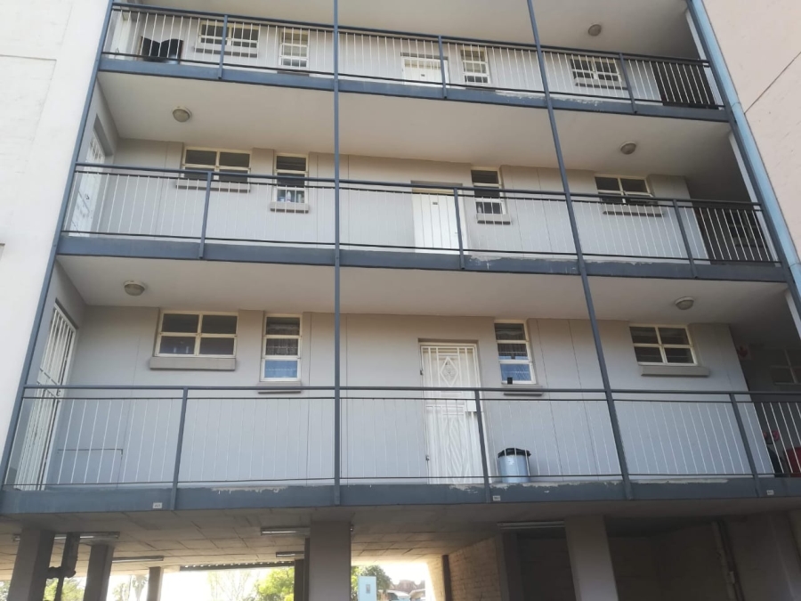 2 Bedroom Property for Sale in Weavind Park Gauteng