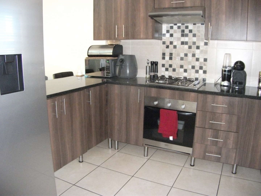 2 Bedroom Property for Sale in Mulbarton Gauteng