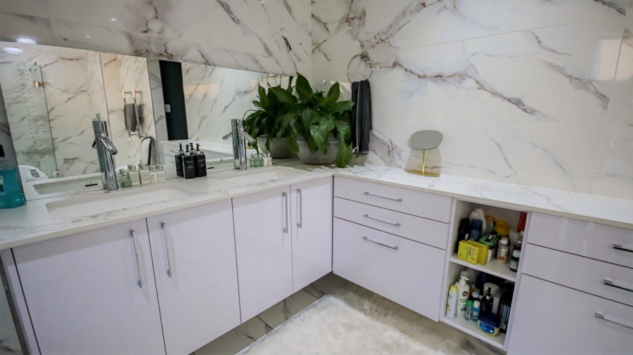 4 Bedroom Property for Sale in The Hills Game Reserve Estate Gauteng