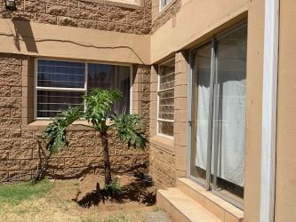 2 Bedroom Property for Sale in Delville Gauteng