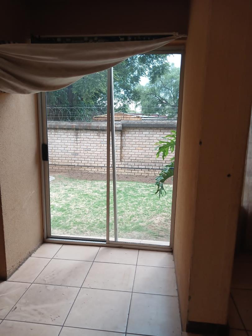 2 Bedroom Property for Sale in Delville Gauteng