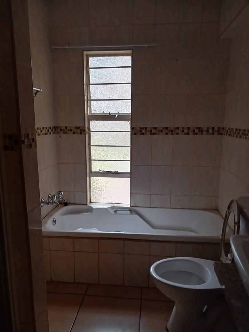 2 Bedroom Property for Sale in Delville Gauteng