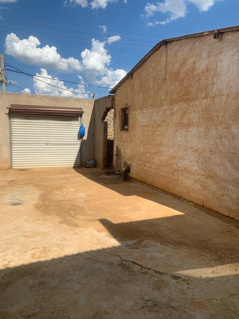 2 Bedroom Property for Sale in Lehae Gauteng