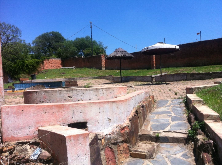 8 Bedroom Property for Sale in Observatory Gauteng