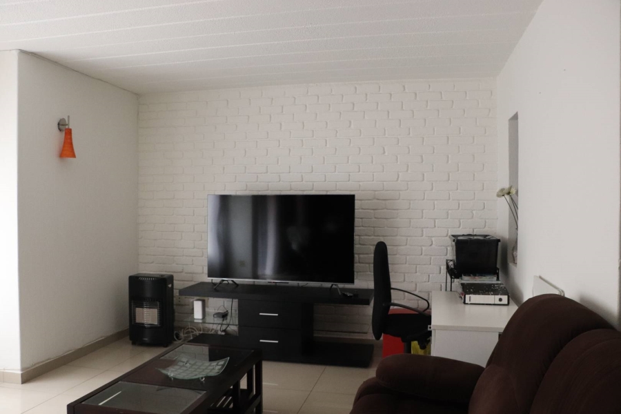 2 Bedroom Property for Sale in Florida Gauteng