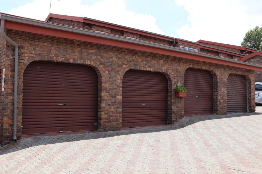 2 Bedroom Property for Sale in Florida Gauteng