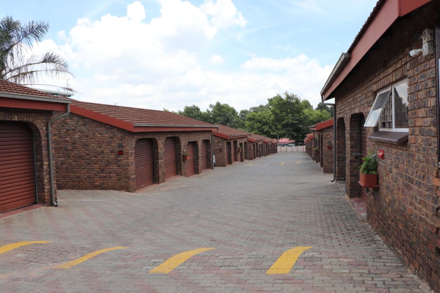 2 Bedroom Property for Sale in Florida Gauteng