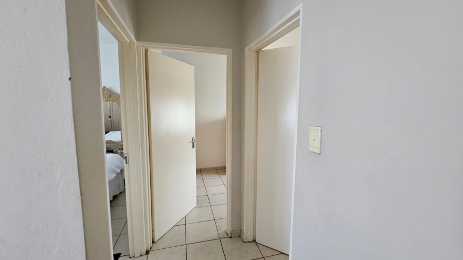 2 Bedroom Property for Sale in Fleurhof Gauteng