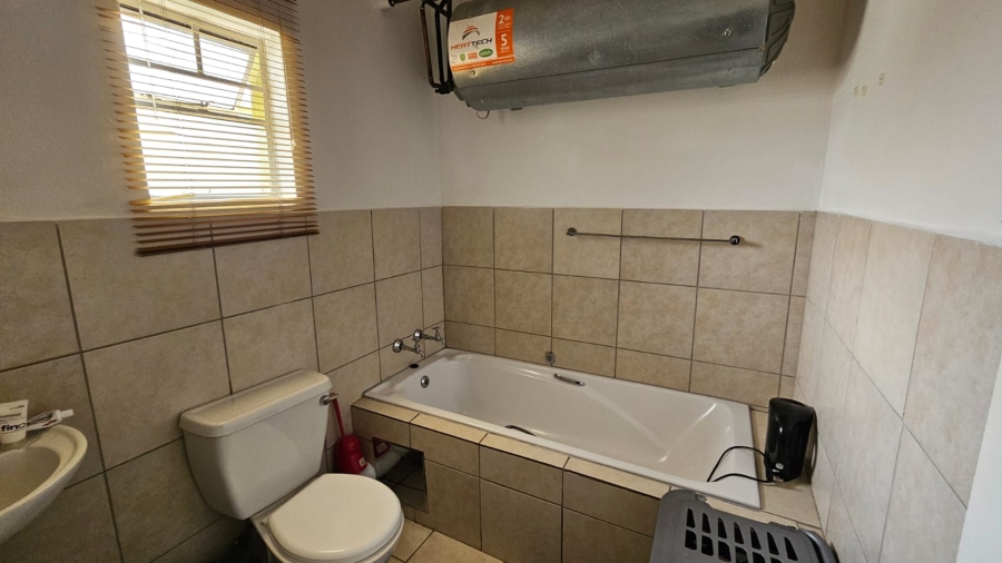 2 Bedroom Property for Sale in Fleurhof Gauteng