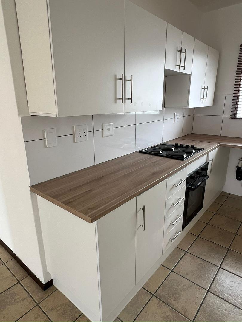 2 Bedroom Property for Sale in Bardene Gauteng