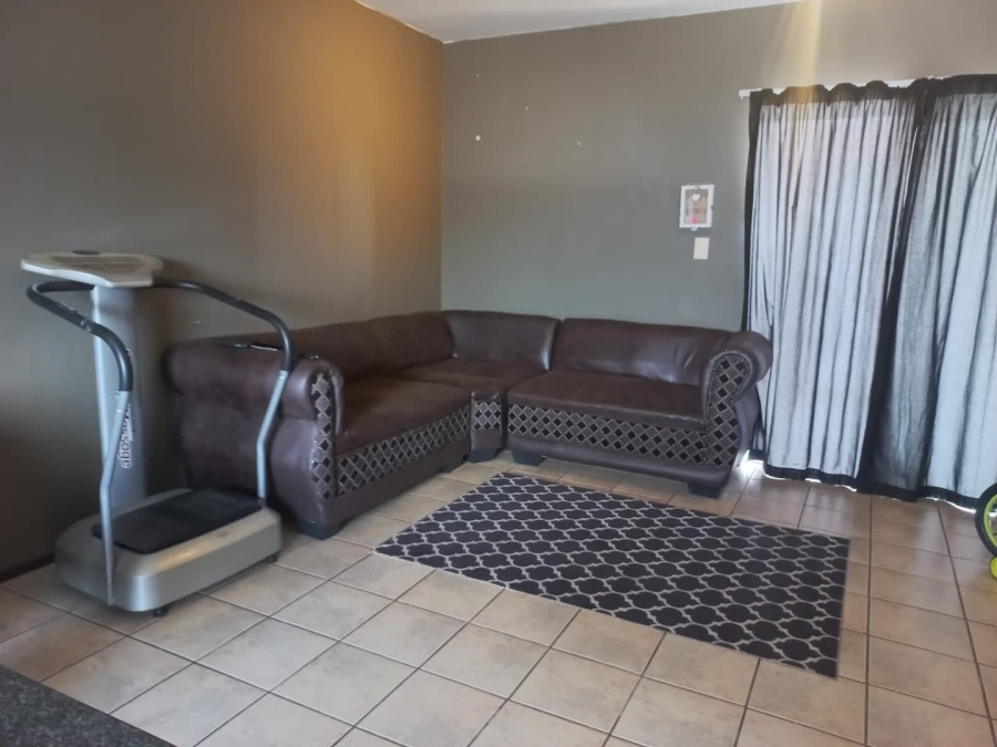 2 Bedroom Property for Sale in Bardene Gauteng